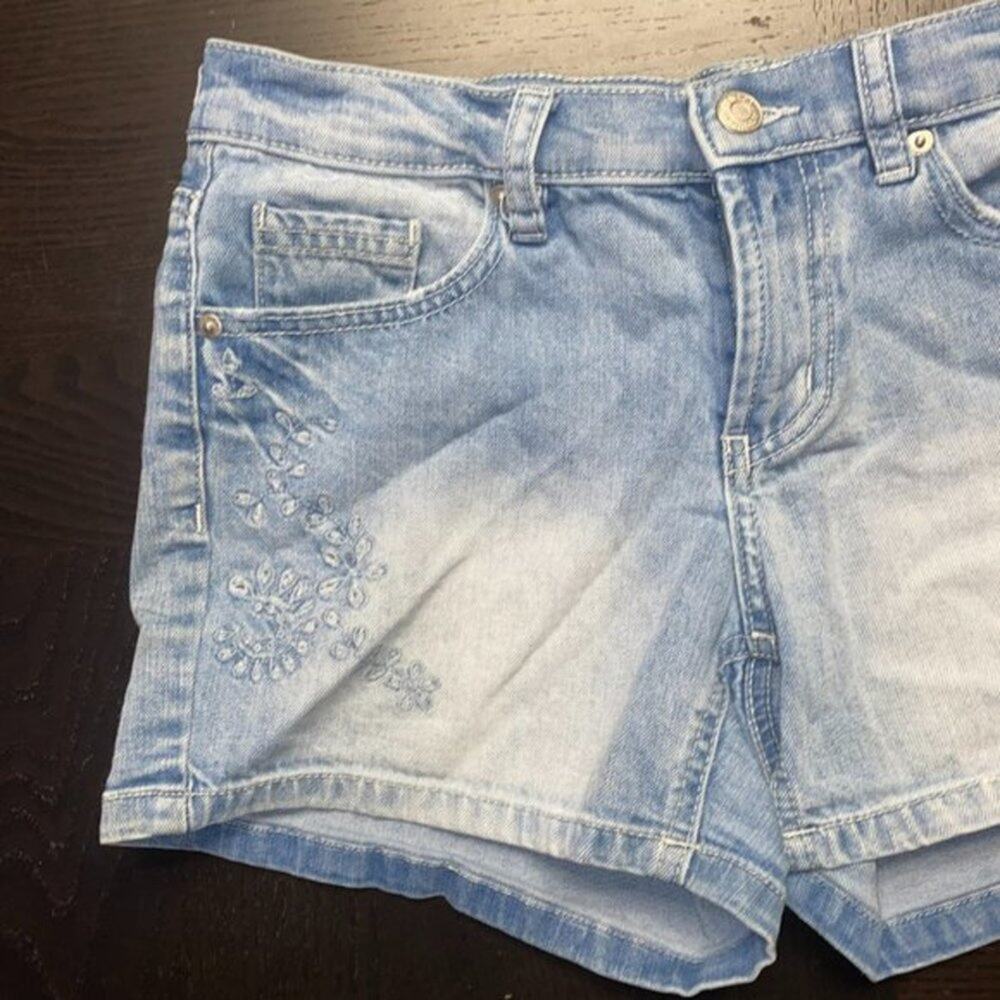 Soho Light Wash Blue Denim Embroidered Jean Shorts Women's Size 4n - Picture 4 of 6